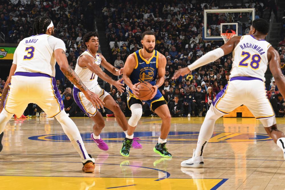 向马尔蒂尼 向马尔蒂尼